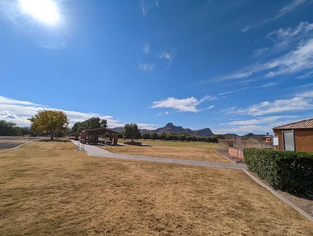 Windmill Park - Image 2