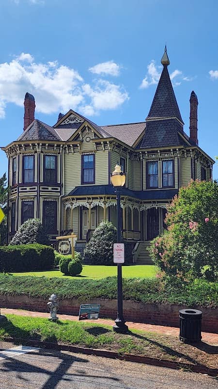 Smithfield Historic District - Image 2
