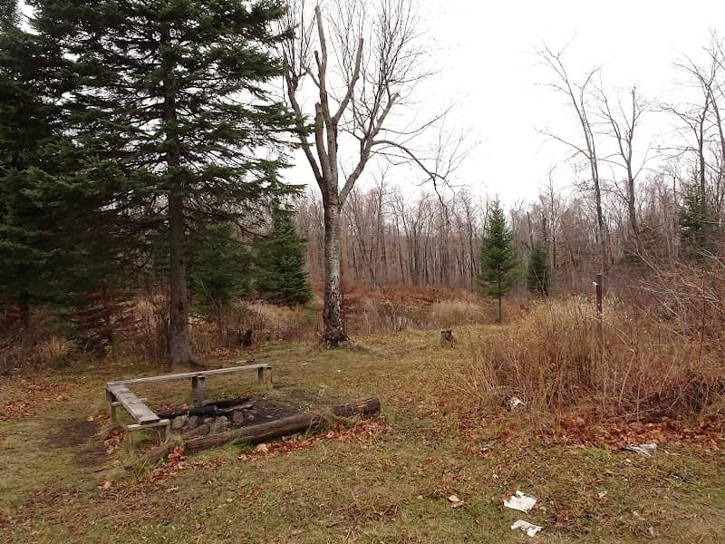 Round Mountain Beaver Pond Camp - Image 1