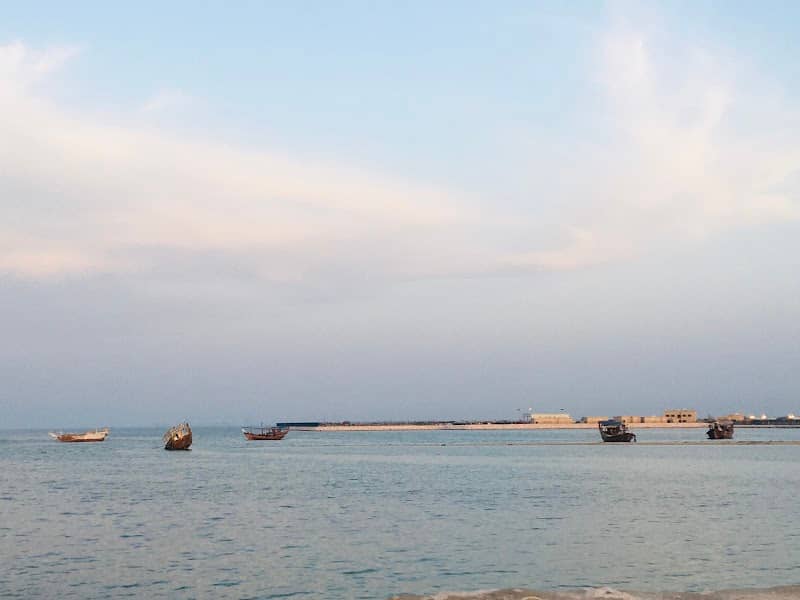 White sand beach - Image 1