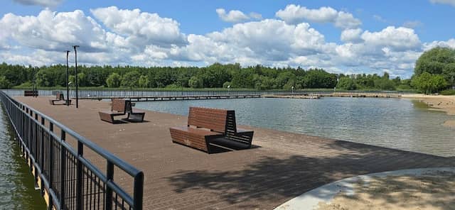 Pomost przy plaży miejskiej - Image 1