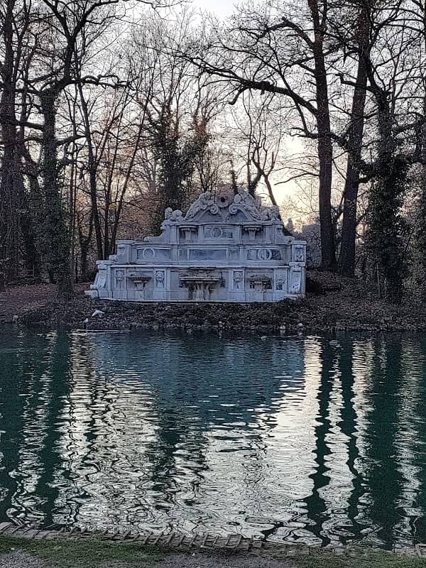 Fontana del Trianon - Image 1