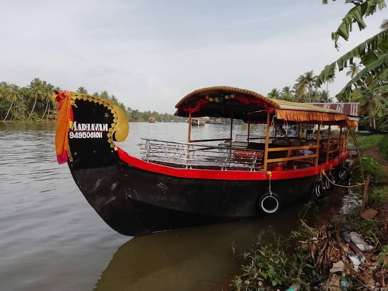 Shikkara boat Ride - Image 1