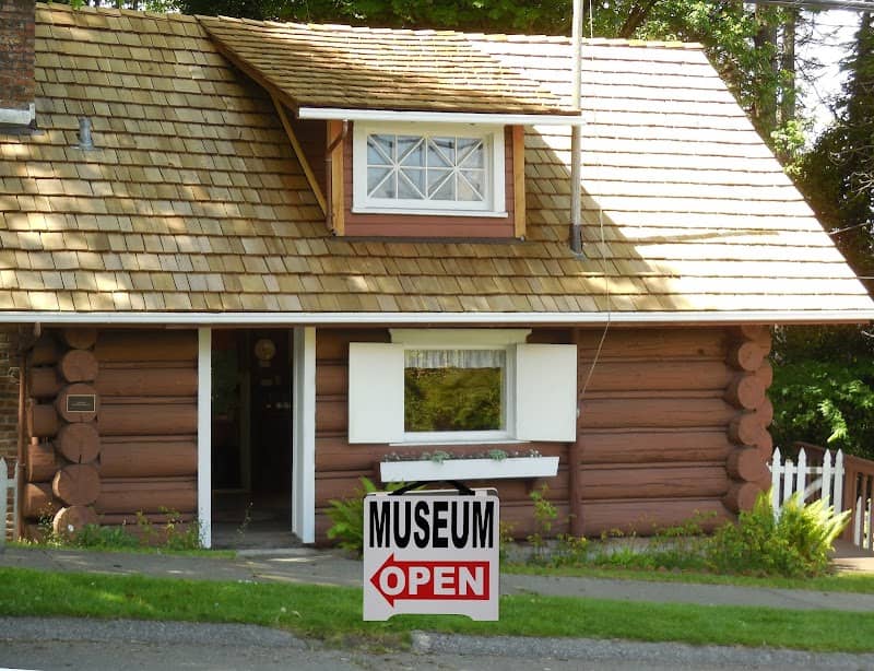 Log Cabin Museum - Image 1