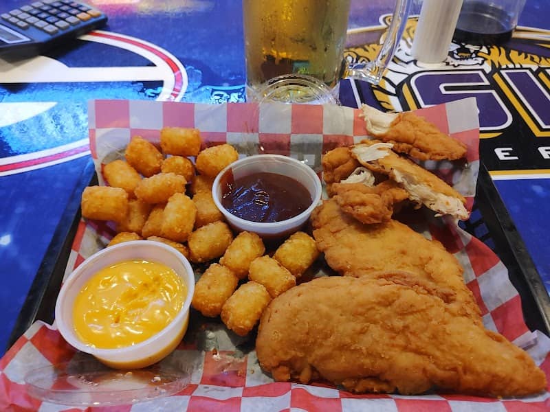Tuck's Bar - Image 1