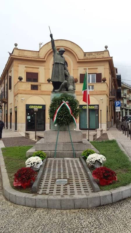 Monumento ai caduti - Image 1