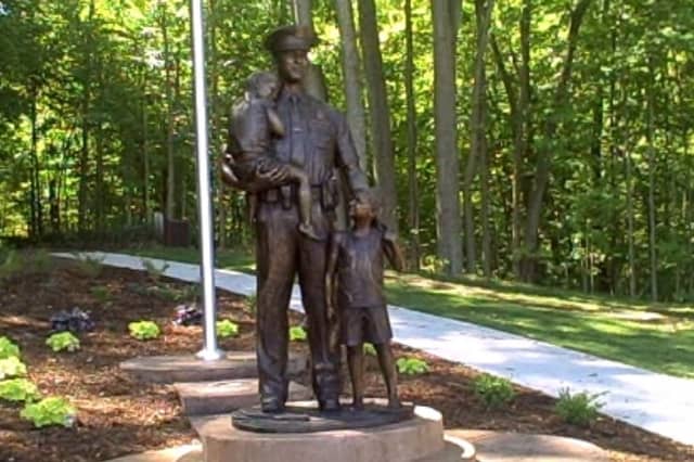Marshall Memorial Park - Image 1