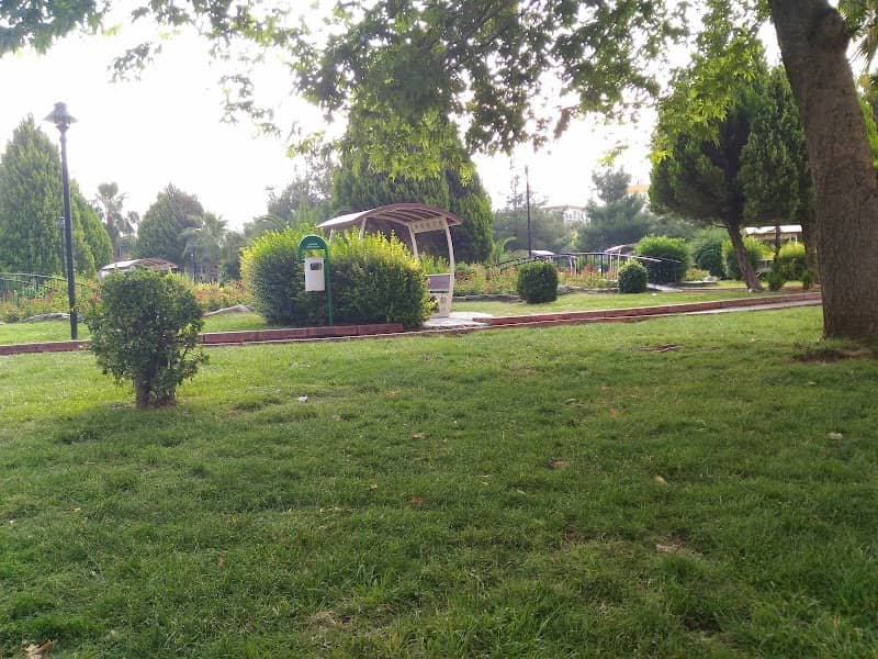 January 7 Park - Image 1
