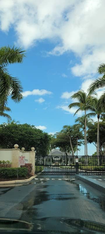 Seagate Fountain Left - Image 1