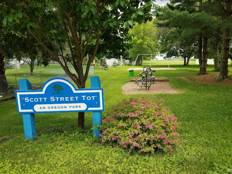 Scott Street Tot Park - Image 1