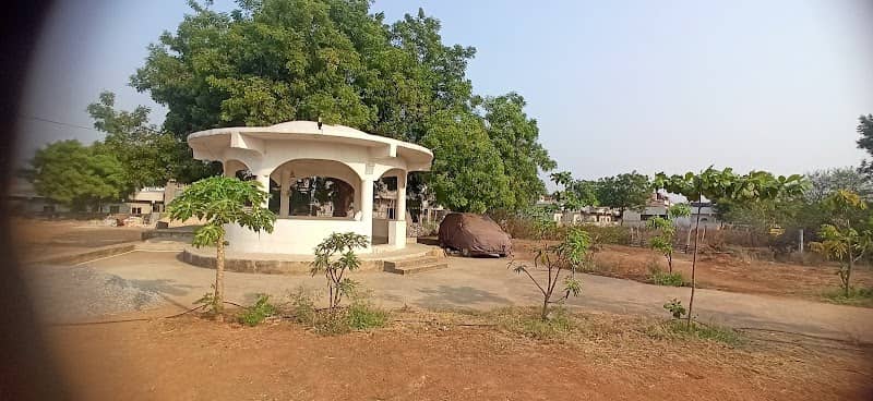 MR GARDENS - Image 1