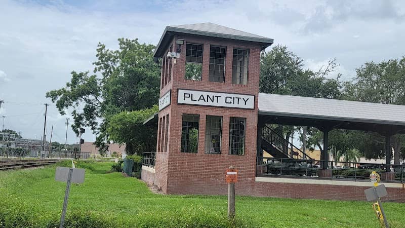 Plant City Train Viewing Platform - Image 1
