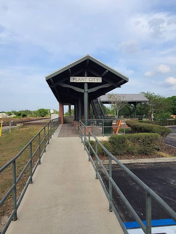 Plant City Train Viewing Platform - Image 2