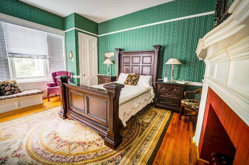 Kane Manor Inn - Image 2