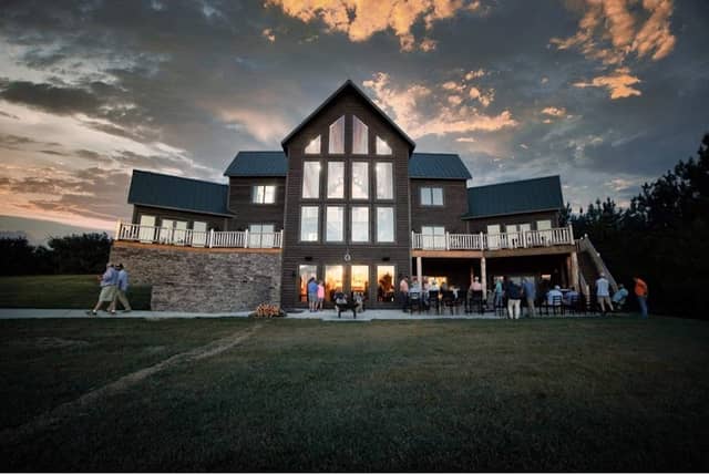 Willow Oak Lodge - Image 1