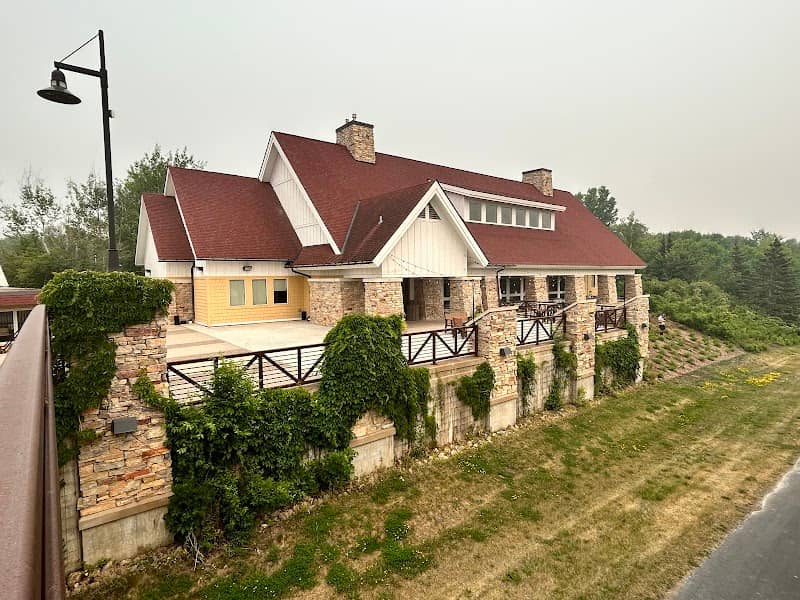 Elm Creek Park Reserve - Chalet - Image 1