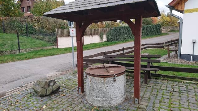 Brunnen Wolbrechsthausen - Image 1