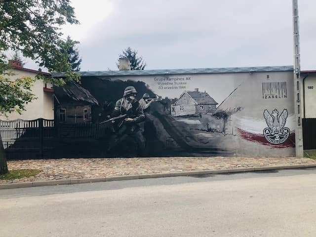 Mural poświęcony Grupie AK Kampinos - Image 1