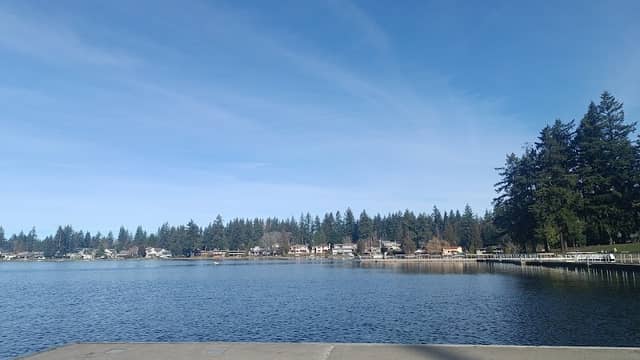Lake Meridian Park Beach - Image 2