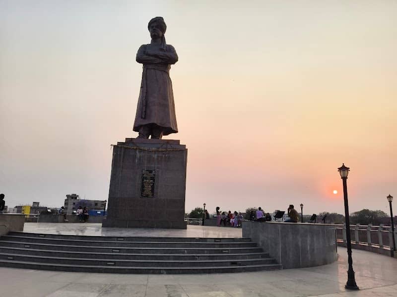 बड़ा तालाब Bada Talab - Image 1