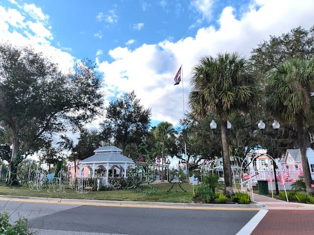 Sebring Downtown Historic District - Image 1
