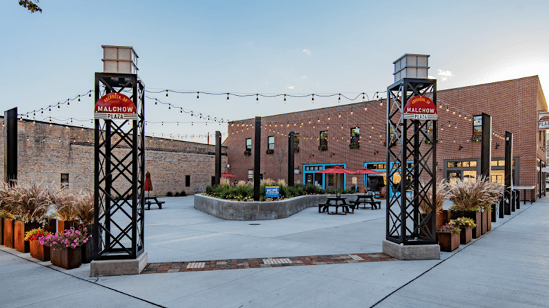 Malchow Plaza - Image 1