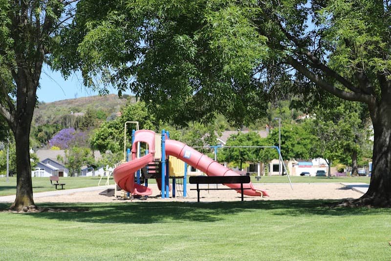 Quito Park - Image 1