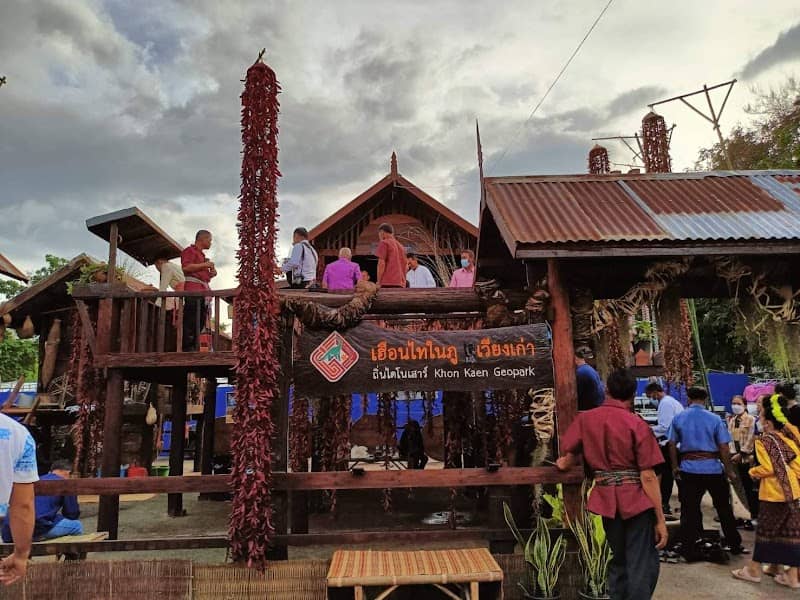 เฮือนโบราณ อำเภอเวียงเก่า - Image 1