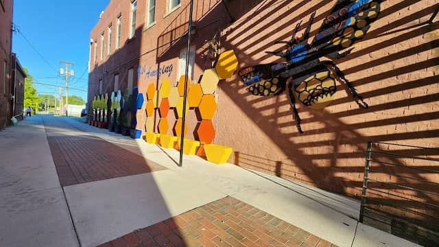 Grand Lane Artwork - Image 1