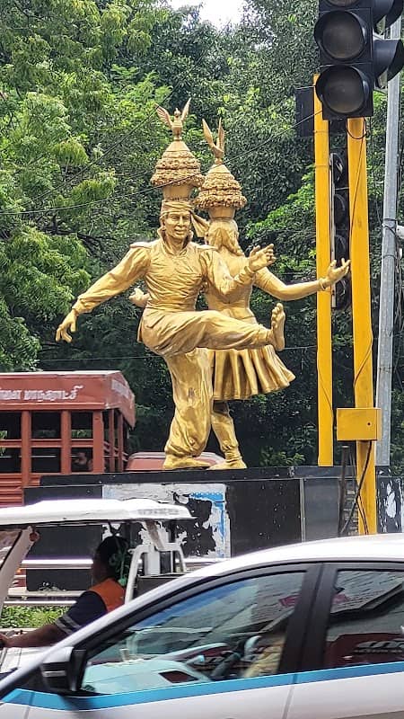 Statue - Image 1
