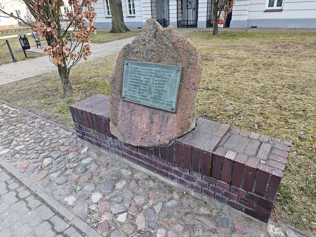 Pomnik pamięci żołnierzy AK - Image 1