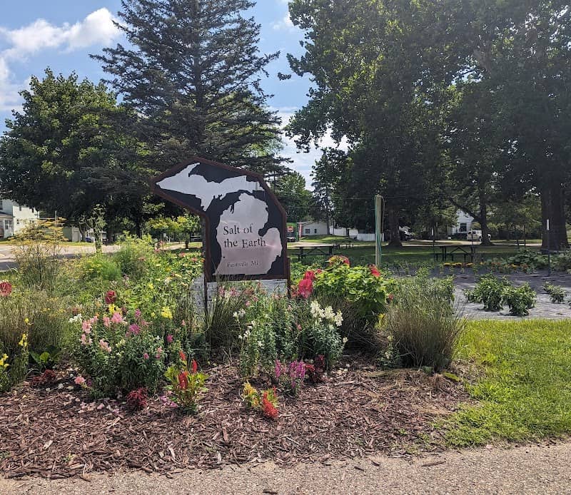 City Square - Image 1