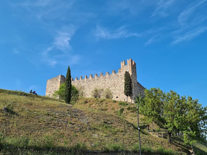 Padenghe Castle - Image 1