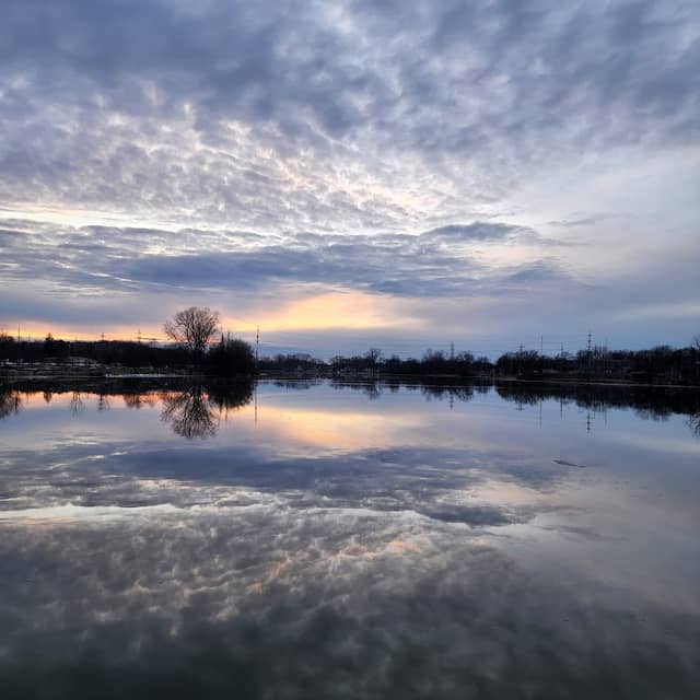 Riverside Park - Image 2