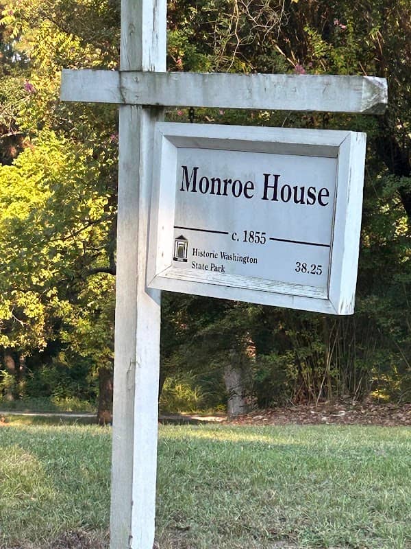 Monroe House - Image 1