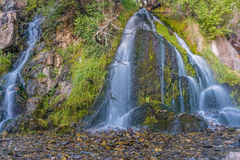 Kings Canyon Waterfalls - Image 1