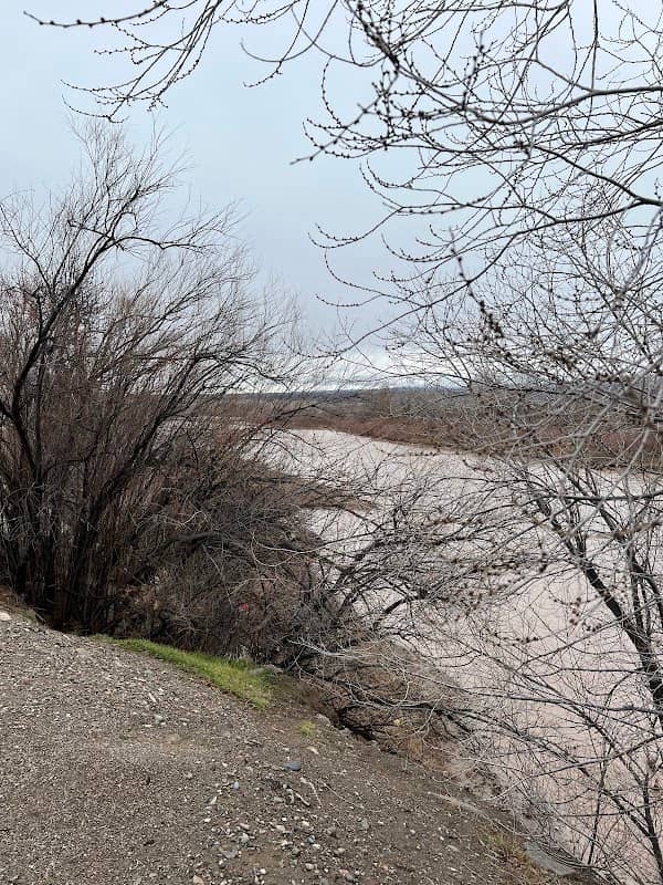 Riverside Park - Image 1