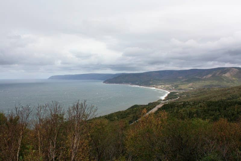 Le Vieux Chemin du Cap-Rouge Trailhead - Image 2