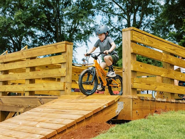 Oxford Jump Track - Image 1