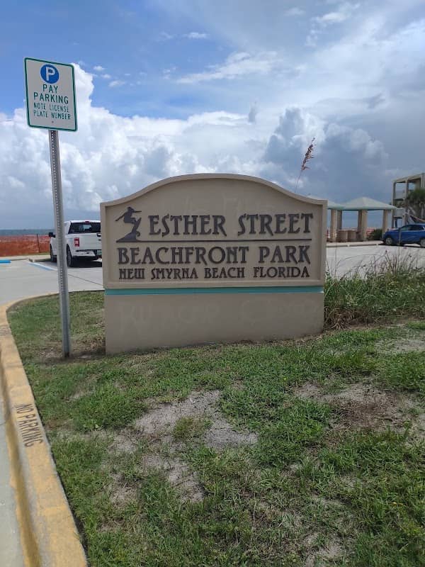 Esther Street Beachfront Park - Image 2