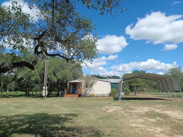 Prairie House Oaks - Image 1