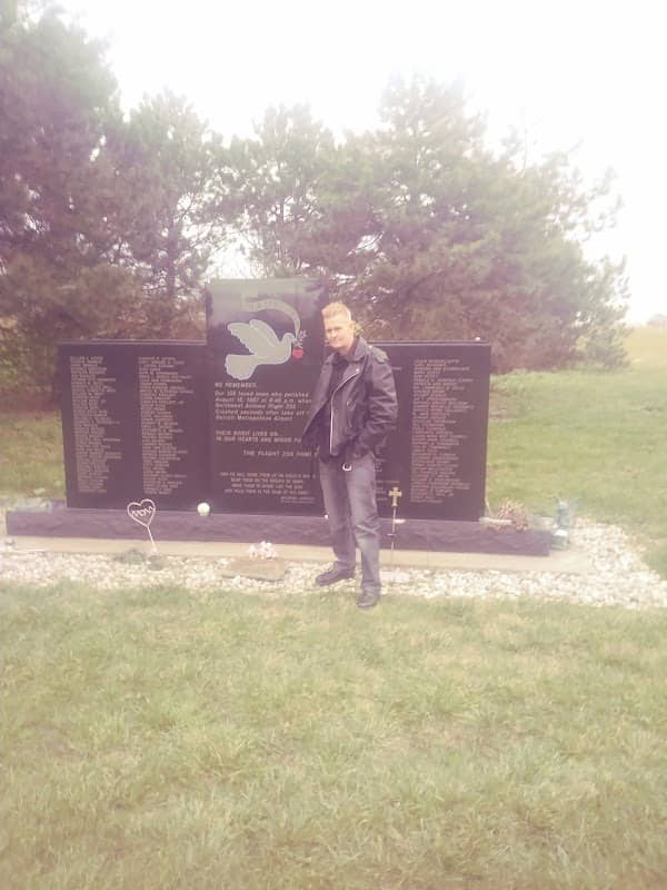 Northwest Airlines Flight 255 Memorial - Image 2