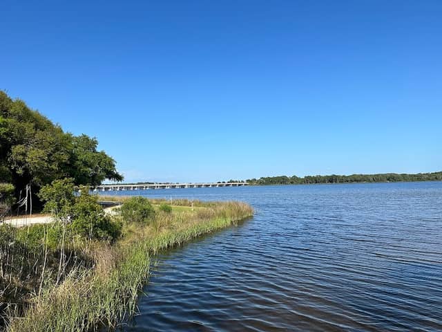Lynn Haven Bayou Park and Preserve Parking - Image 1