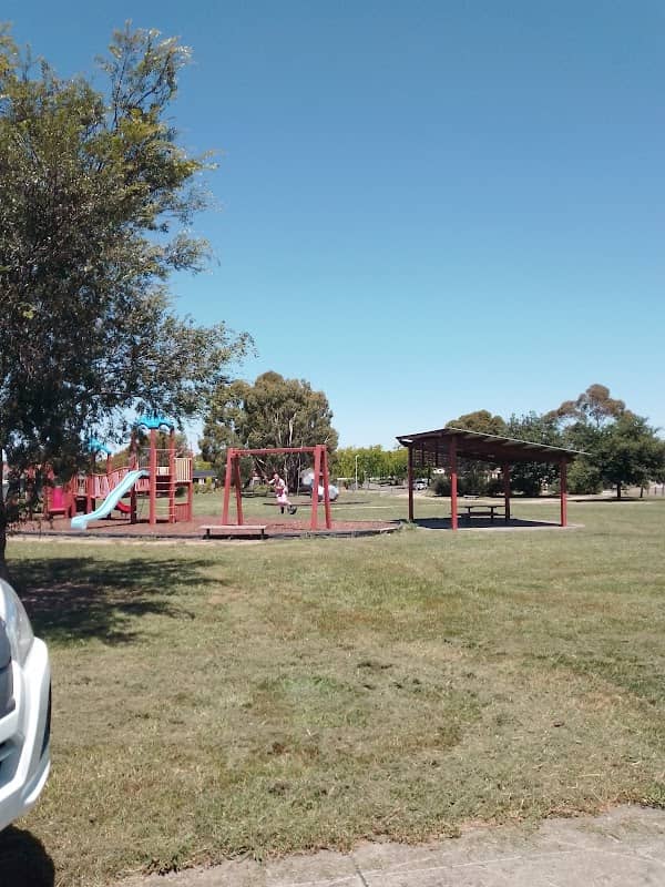 Leawarra Reserve - Image 1