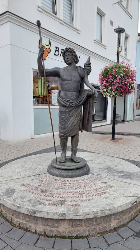 Genius Populi Romani Statue - Image 2