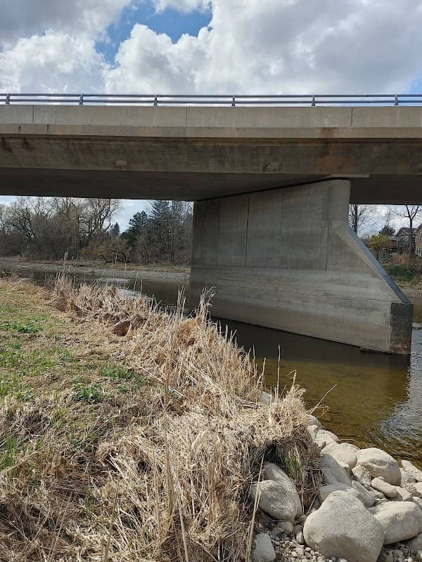 Riverside Park - Image 2