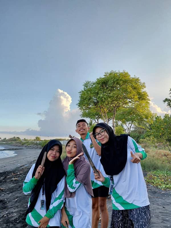 DUDUK BEACH LABUHAN LOMBOK - Image 1