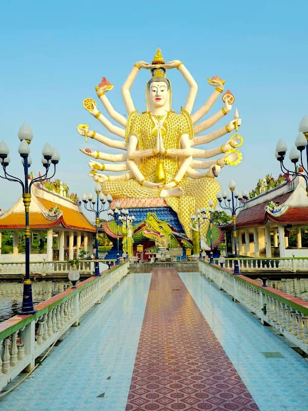 Wat Plai Laem - Image 1