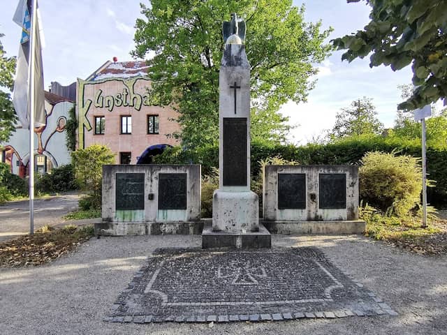 Gefallenenmahnmal der Weltkriege - Image 1