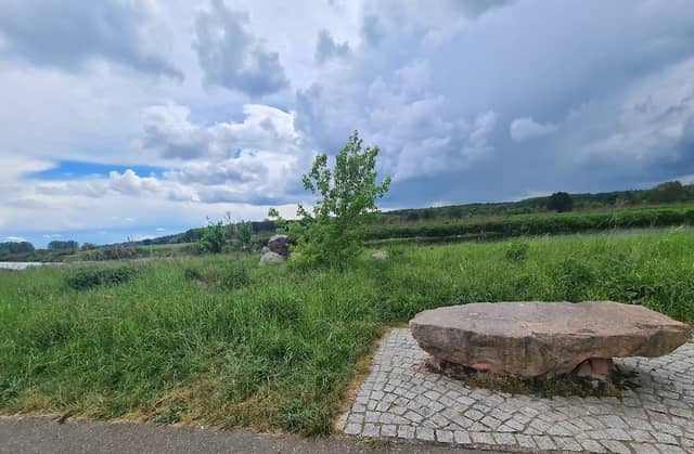 Skulptur und Sitzstein, Weg der Steine Grimma - Image 1